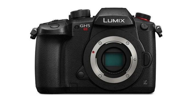 The GH5S is designed around a new 10.2-megapixel high sensitivity sensor