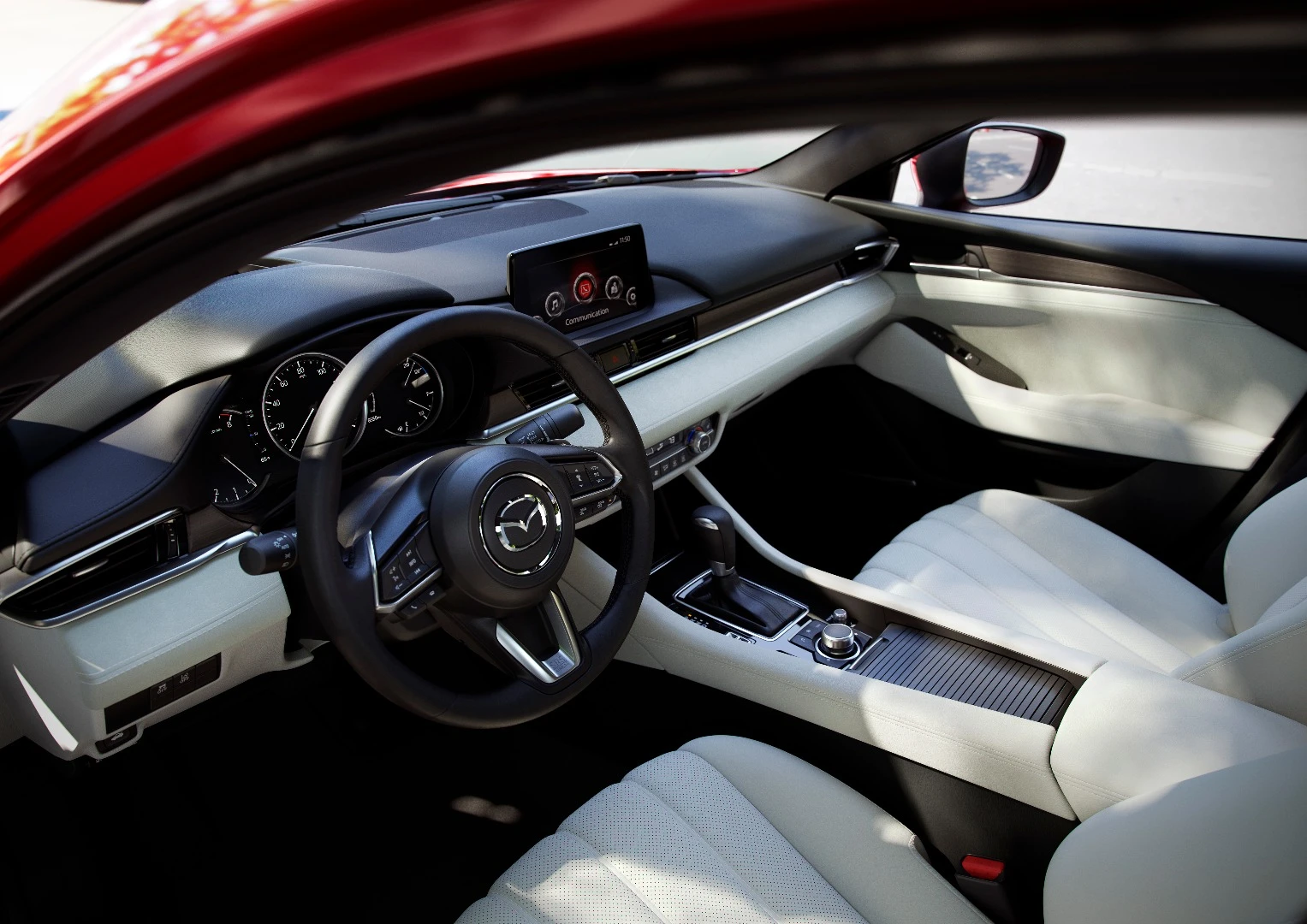 For higher spec models, a 7-inch TFT gauge cluster and a head-up display can be optioned