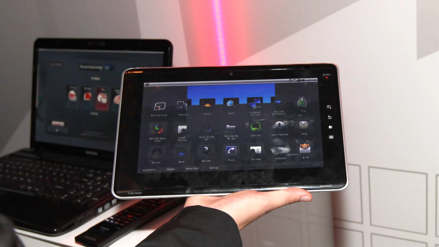 Toshiba's Folio 100 media tablet at IFA 2010