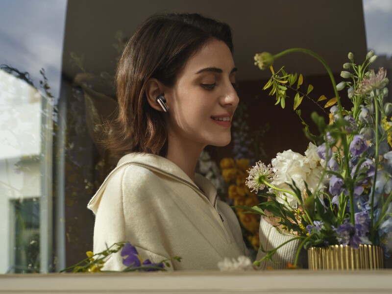 Bluetooth Faces Competition as the First Wi-Fi Earphones are Unveiled ?url=http%3A%2F%2Fnewatlas Brightspot.s3.amazonaws.com%2Fd0%2Fcc%2F427bb9fb459eaa7b6798ed343164%2Fxiaomi Buds 5 Pro Wi Fi Black Mild Noise Reduction