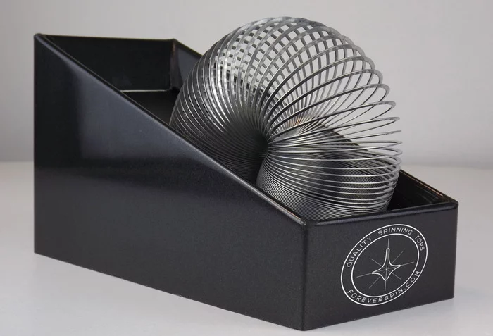 A look at the Never Ending Slinky Machine