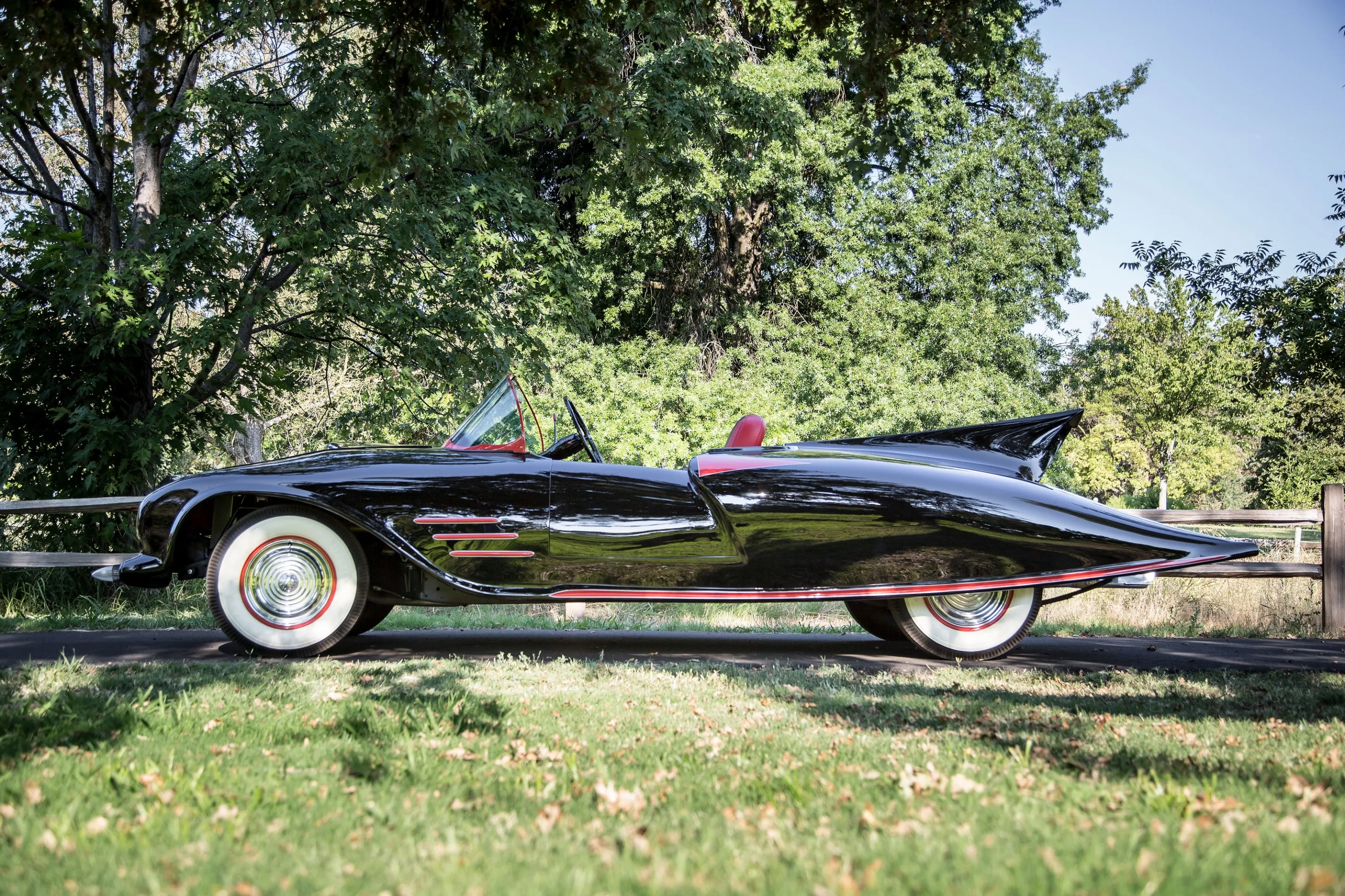 The 1963 Batmobile has a bespoke body