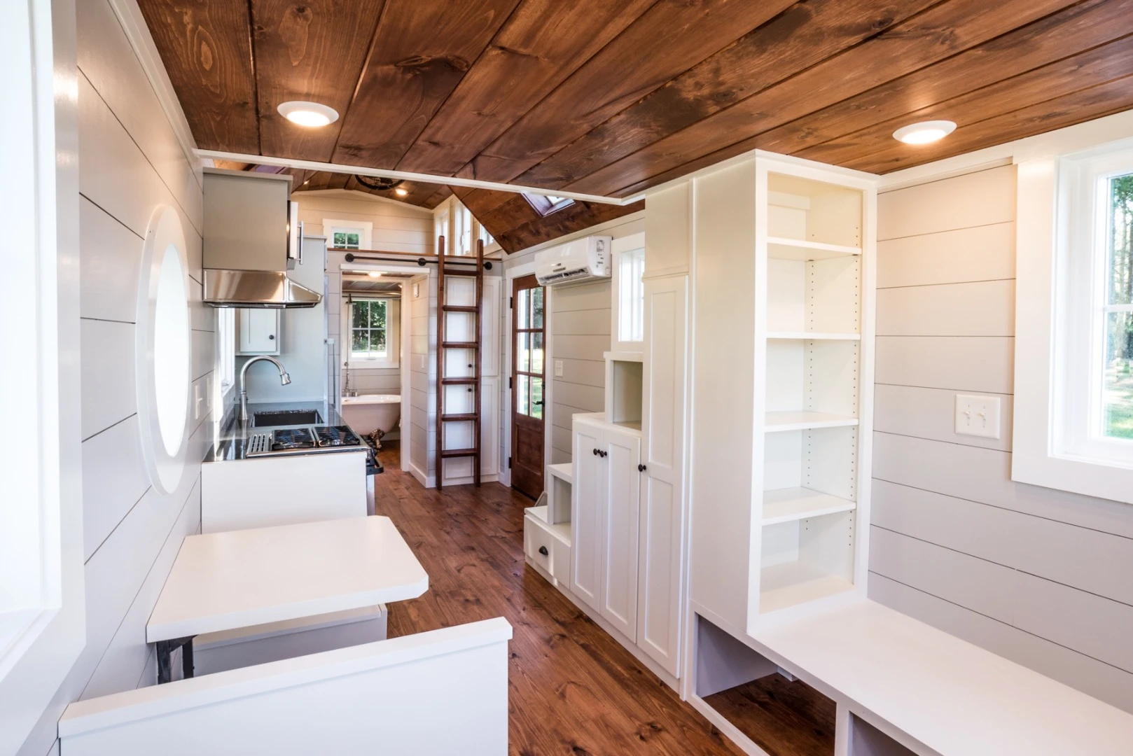 The Ridgewood has a total floorspace of 375 sq ft (34.8 sq m)