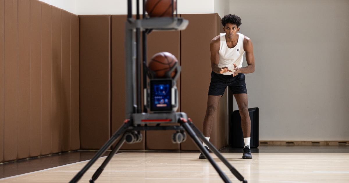AI basketball trainer adds precision smarts & vision to up your game