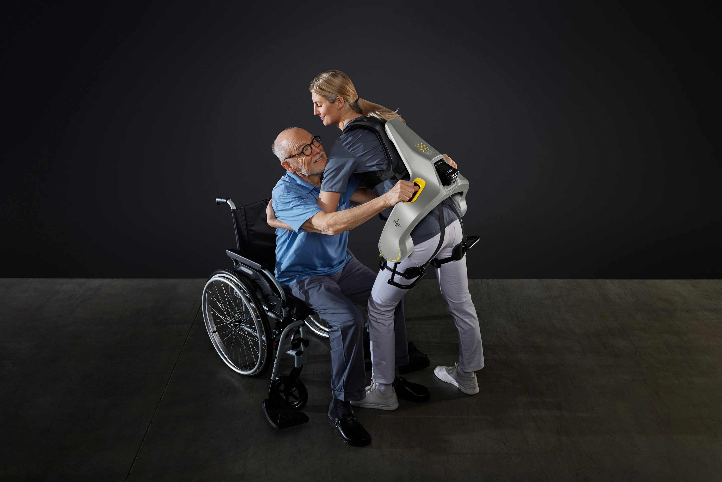 German Bionic says that the Apogee+ "is tailored to offer optimal lifting and walking support for healthcare professionals"