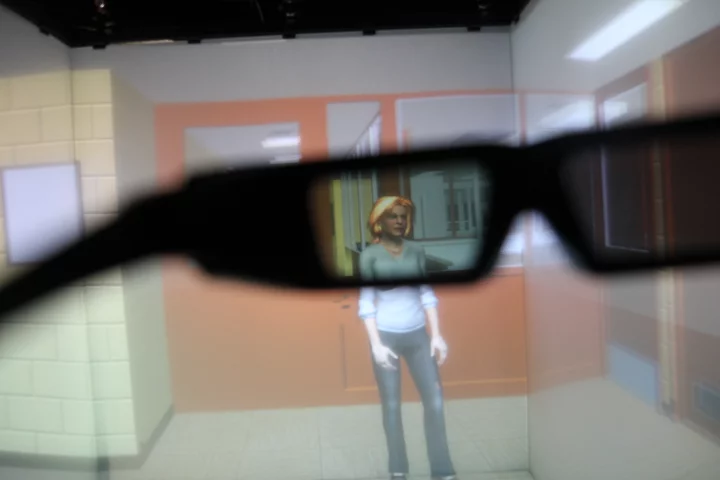 An eye-tracking VR system lets administrators see what parts of an image sex offenders are drawn to