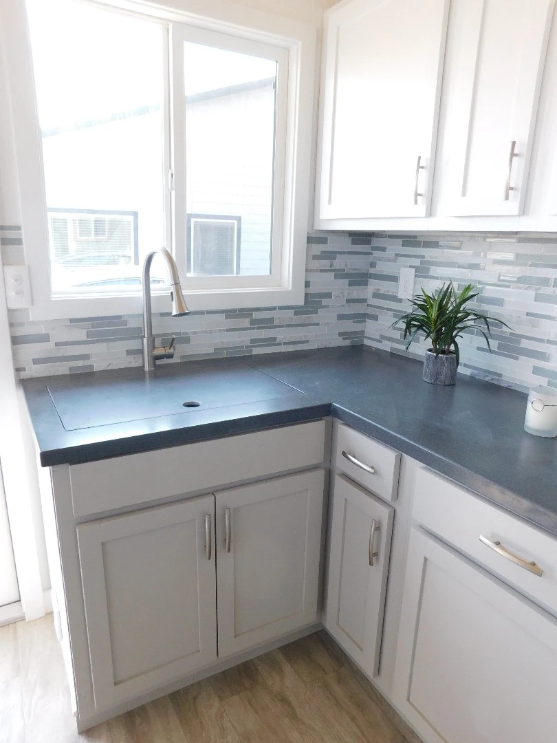 The Ozark's kitchen sink can be turned into extra counter space with a removable section