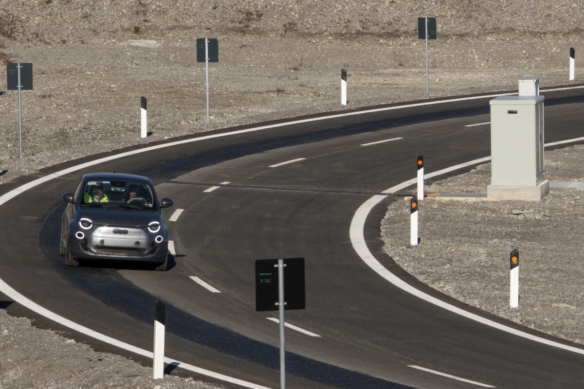 Tests with an electric Fiat New 500 have confirmed that in-road inductive charging can deliver theoretically unlimited EV driving range