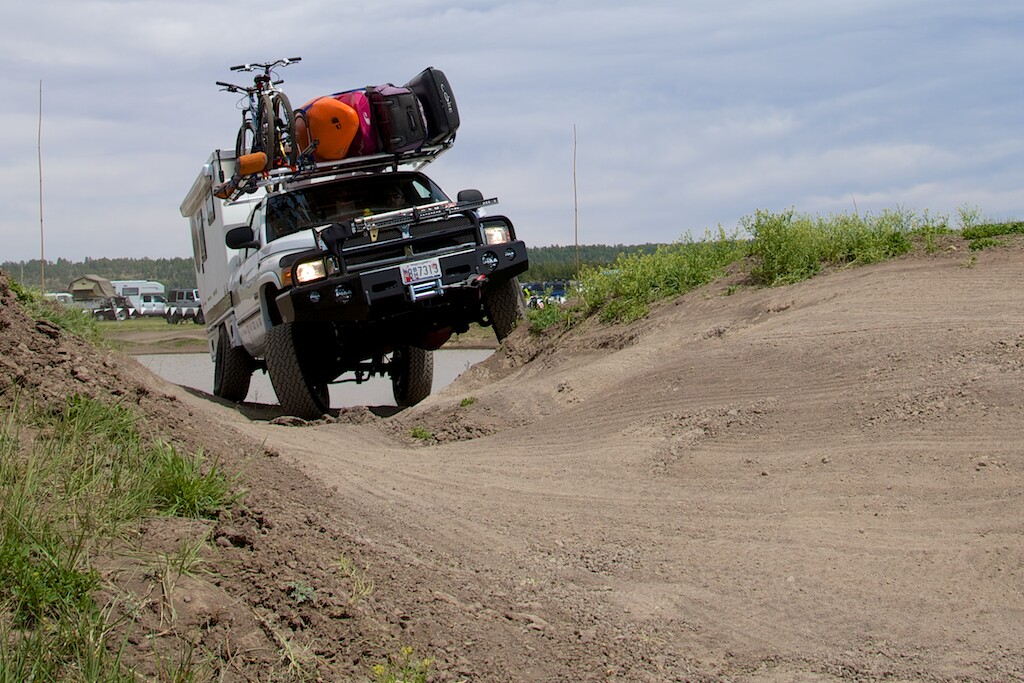 The EEXP tackles the off-road course at Overland Expo 2014 (Photo: Exploring Elements)