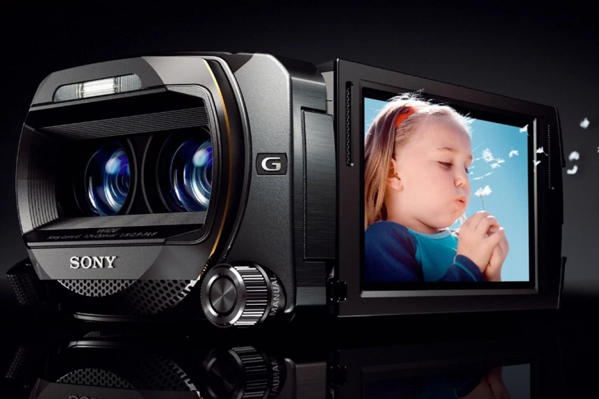 Sony's HDR-TD10E 'Double Full HD' 3D consumer camcorder