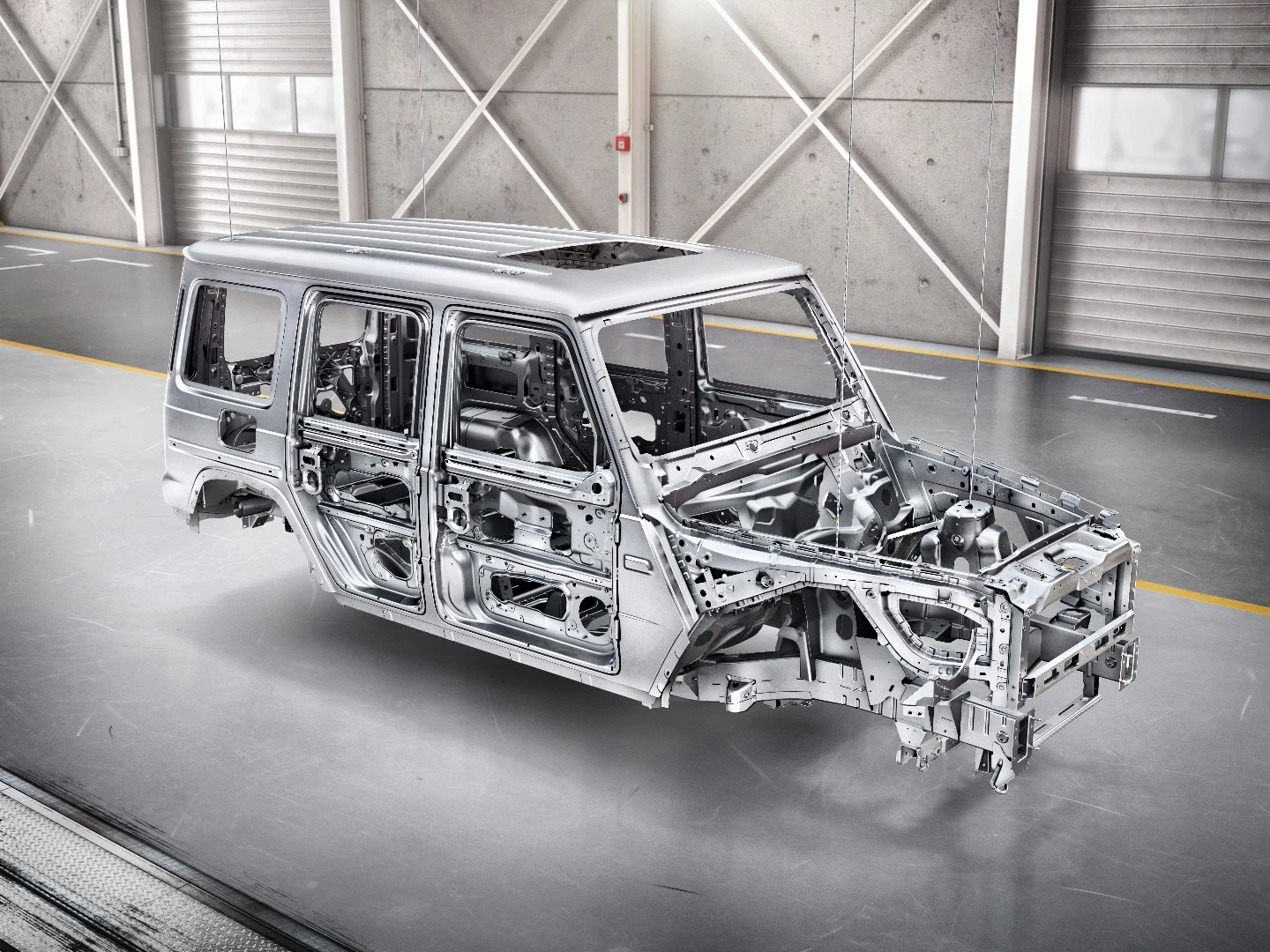 New G-Wagen: new frame uses aluminum and high-strength steel for reduced weight and improved torsional rigidity