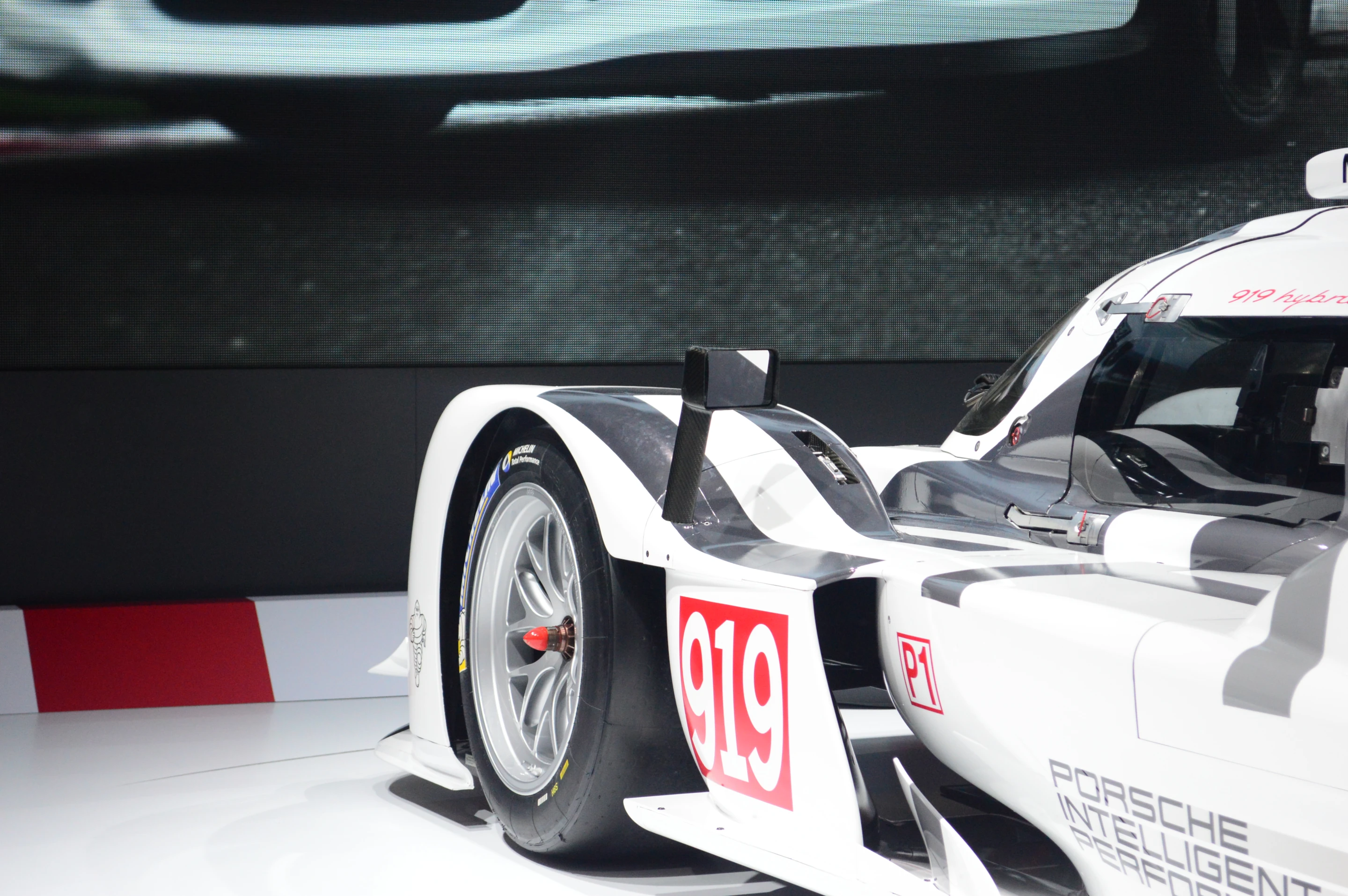 The Porsche 919 Hybrid unveiled (Photo: CC Weiss/Gizmag.com)