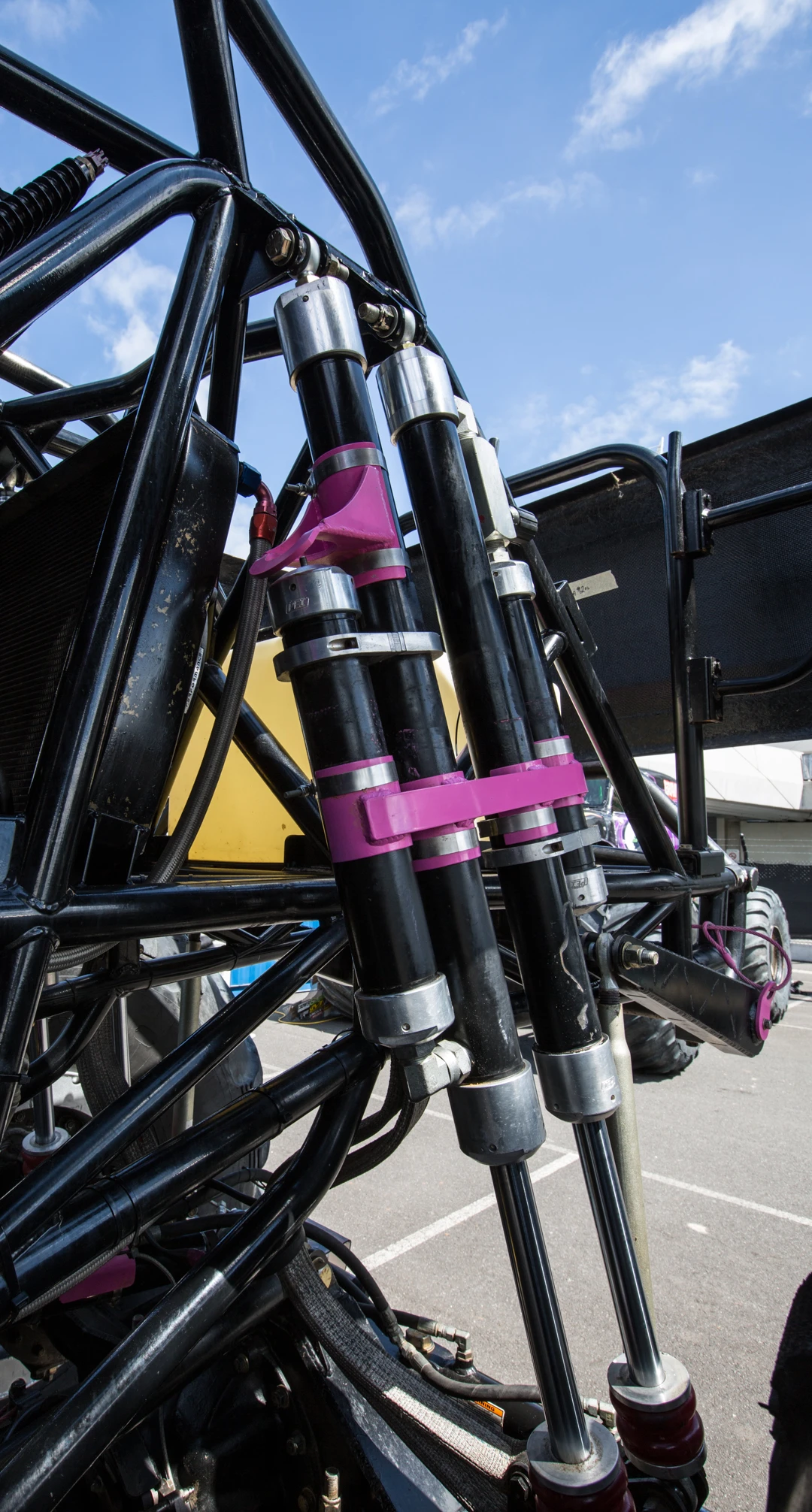 Close-up of Madusa's shock absorbers (Photo: Noel McKeegan/Gizmag.com)
