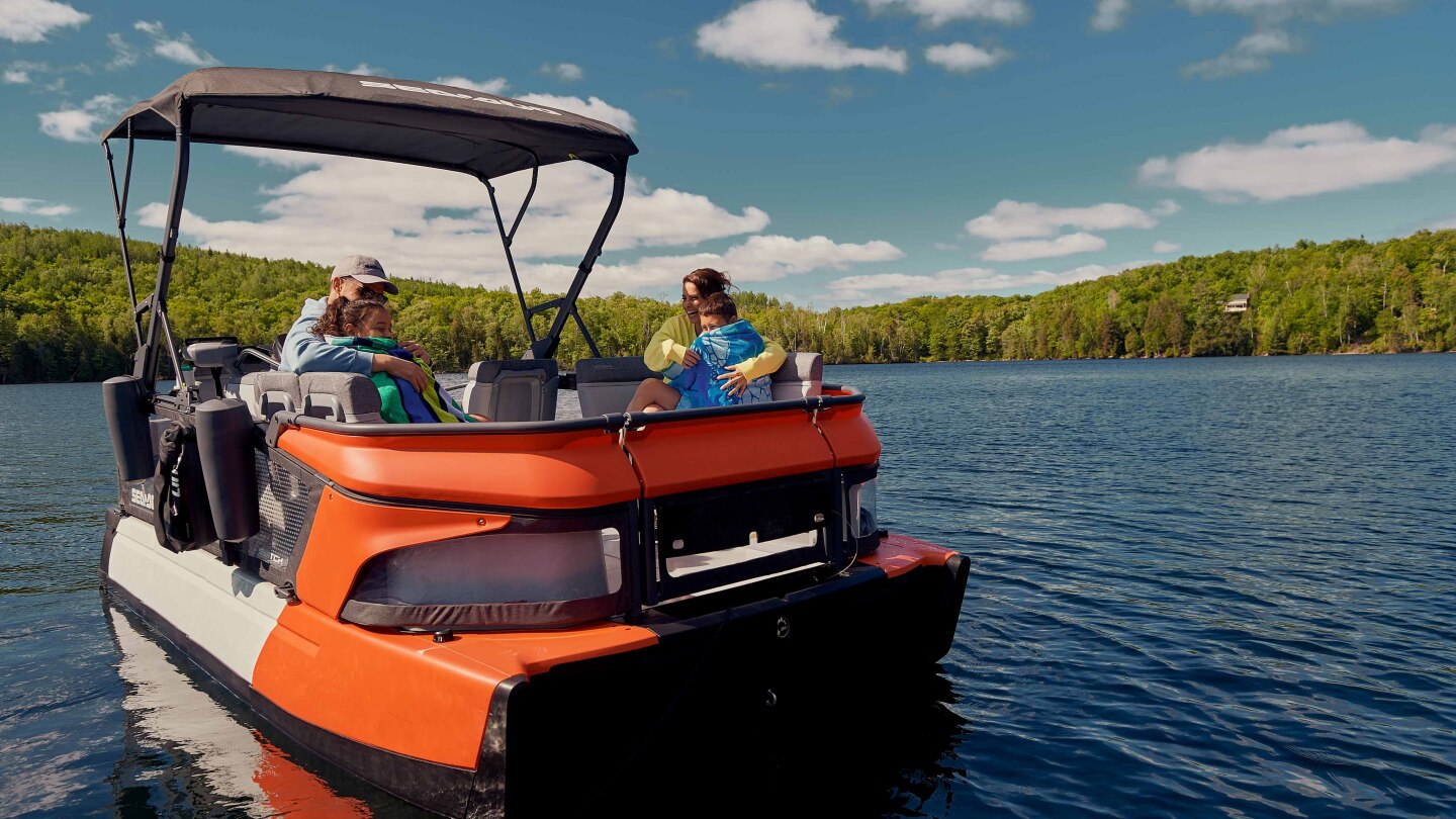 Sea Doo Upsizes With Fully Modular Handlebar Steered Pontoons Holiday Deals 2022 Switch