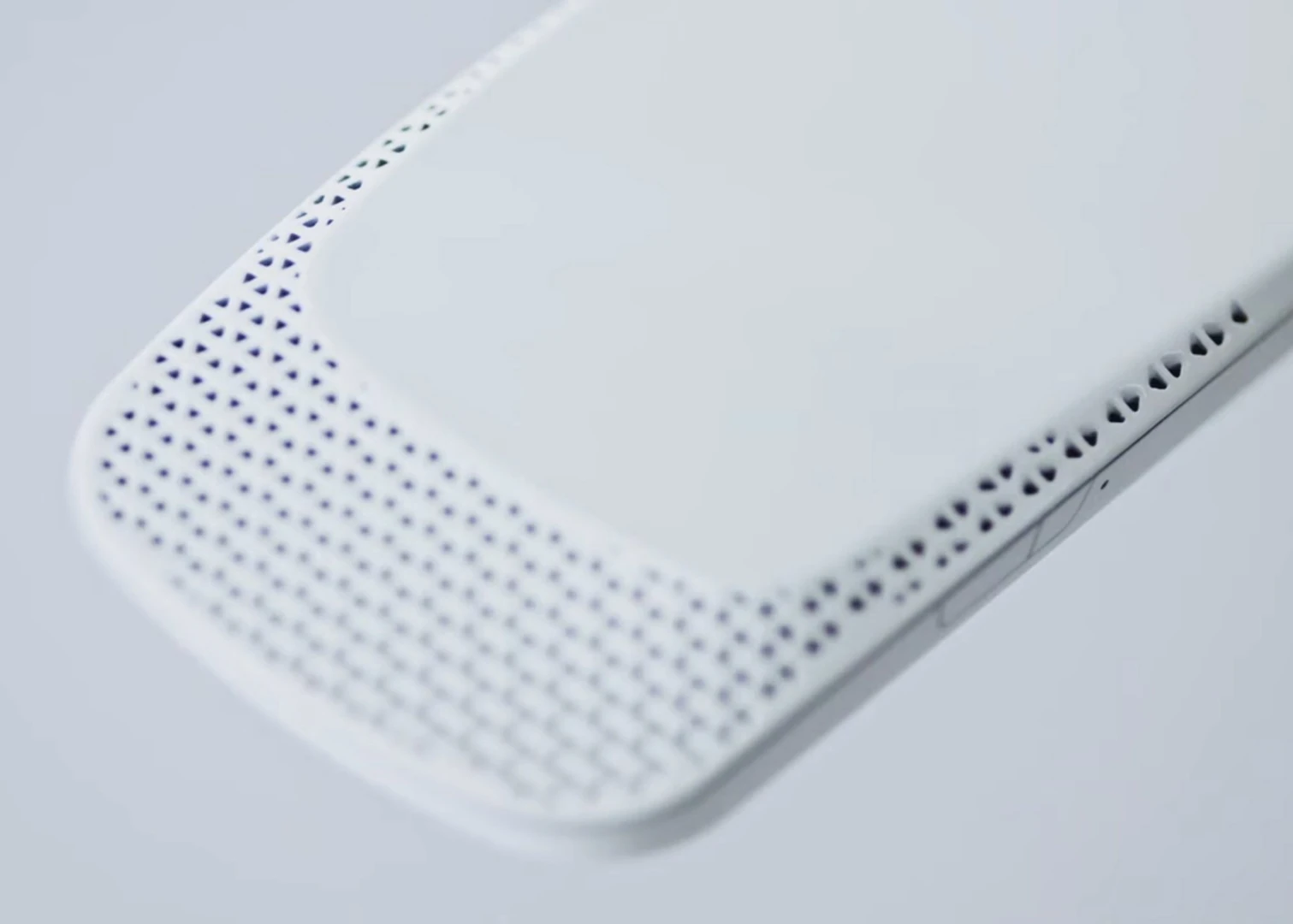 The Reon Pocket goes for two hours between charges
