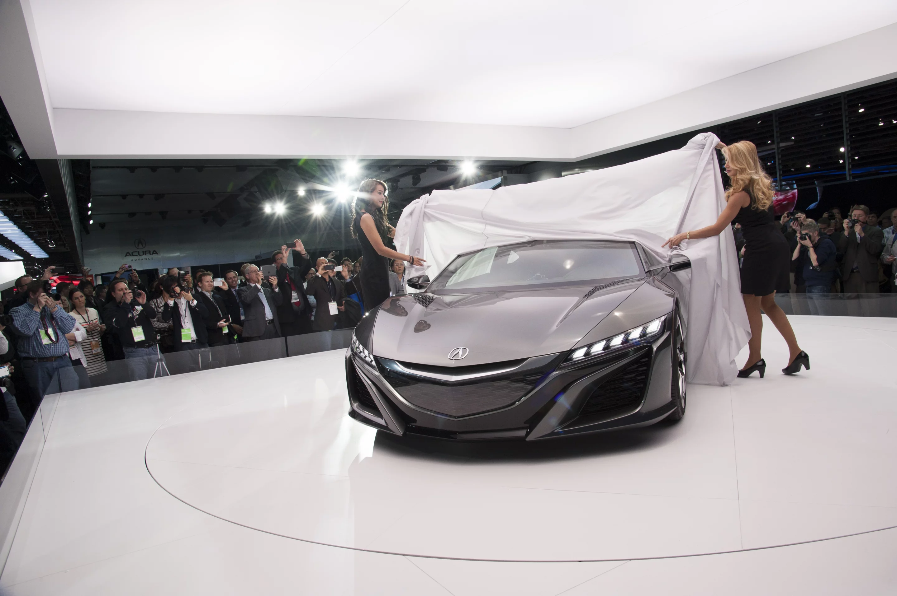 The new NSX Concept gets revealed