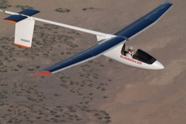 Sunseeker II manned solar plane