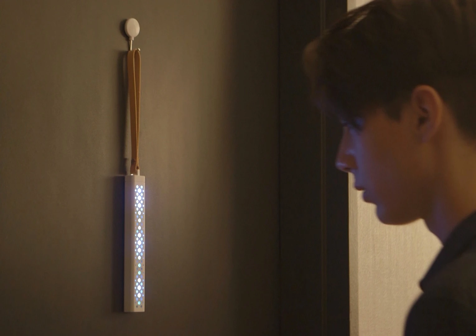 The Mstick can pull in weather data from a Bluetooth-paired smartphone and use different LED colors and patterns to show the forecast