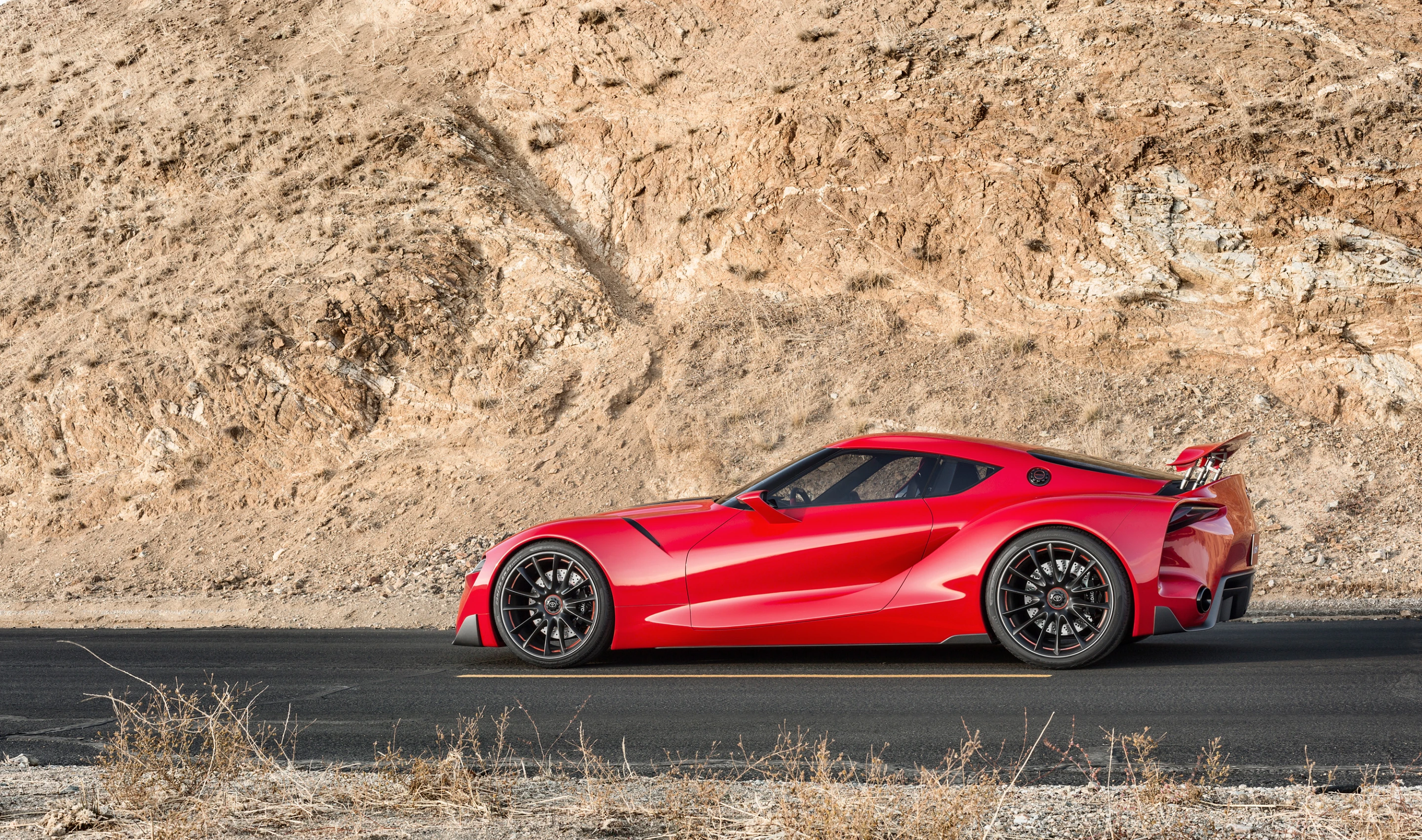 There doesn't appear to be an angle of the FT-1 that isn't dominated by ducts and vents