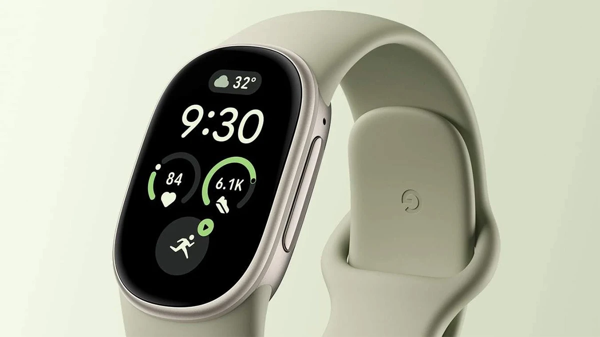 In addition to the touchscreen, you've now got a physical button on the side to interact with the Fitbit Edge