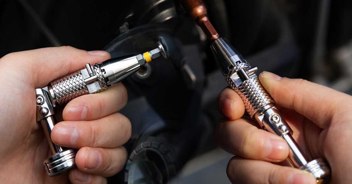 MagicDrive: A Transformable Titanium Ratchet for Everyday Carry