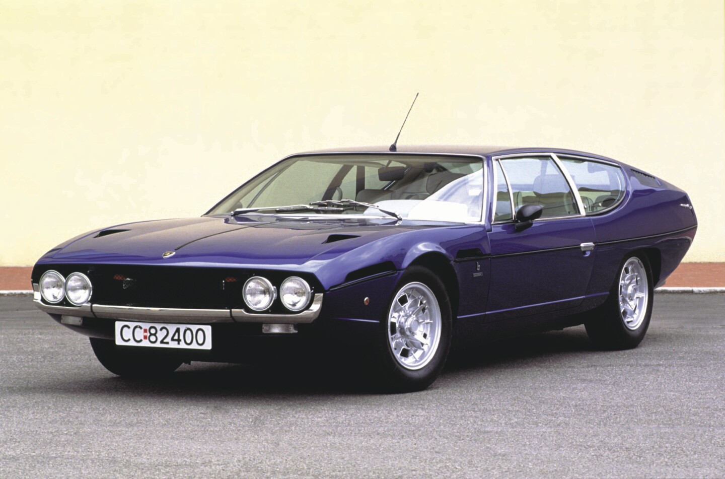 Produced from 1968–78, the Espada's 4.0 litre V12 engine developed between 325/350 hp and was capable of 260 km/h (161 mph)