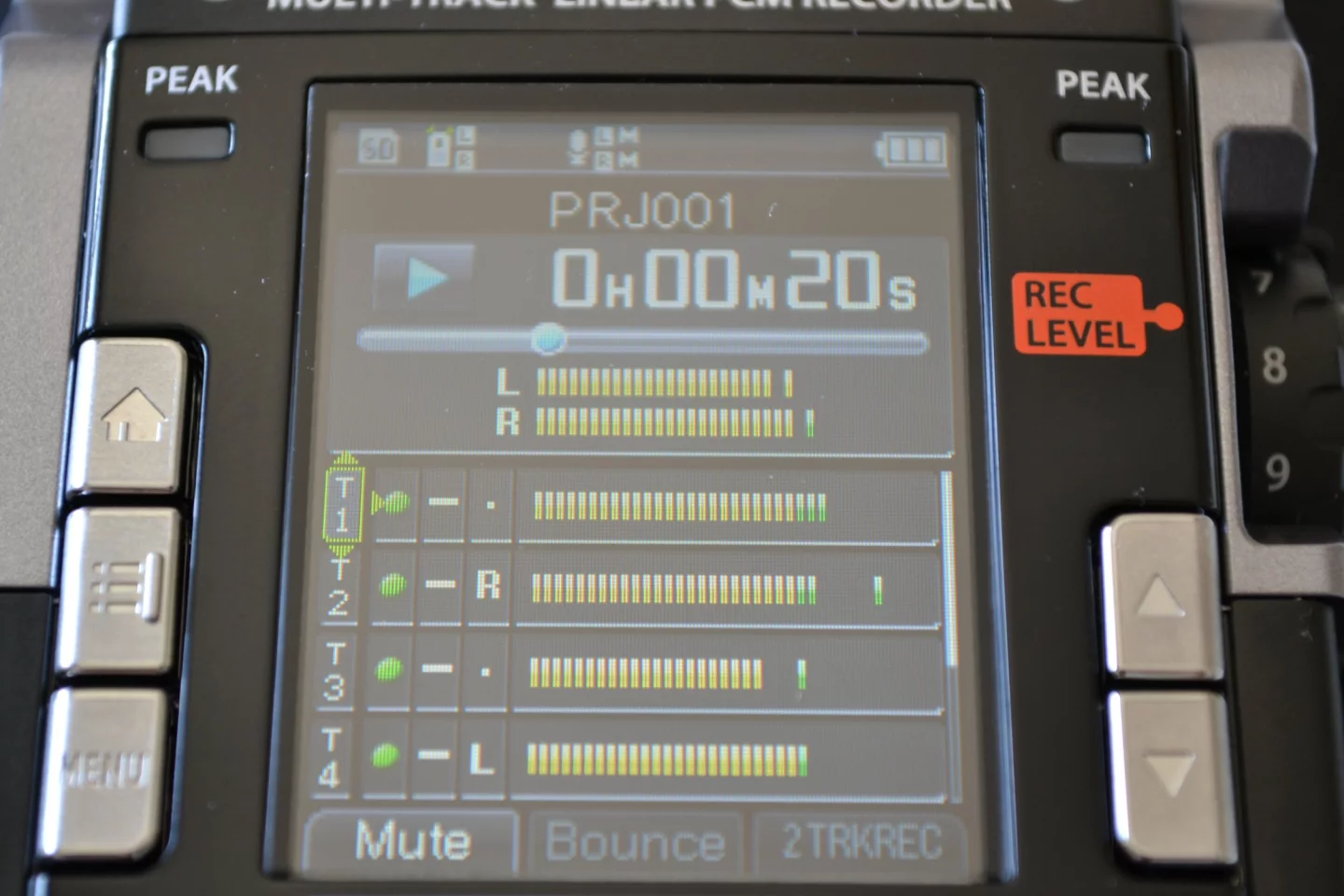 The LS-100's Multi-Track recording screen
