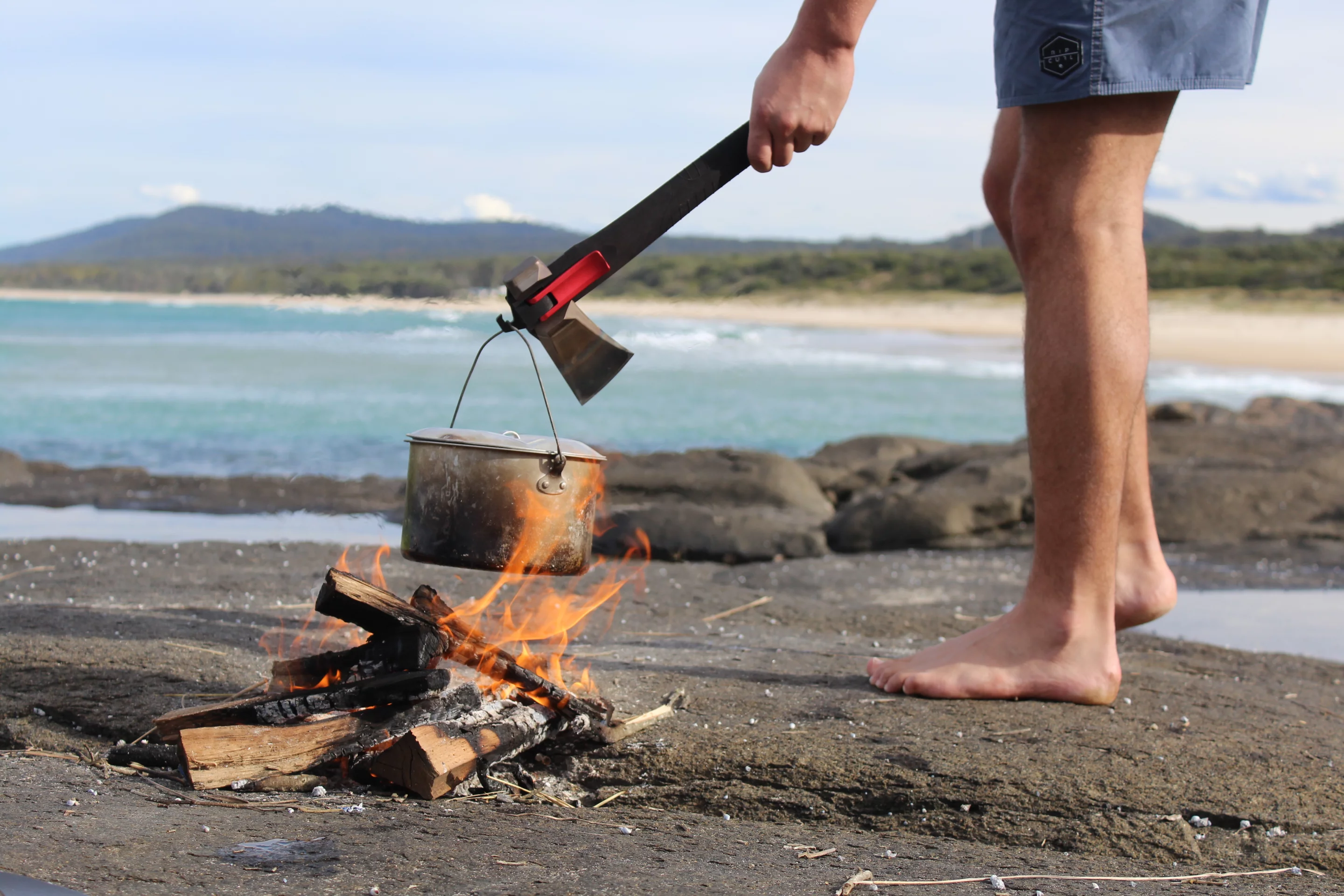 The AM-V2's hook gets put to use