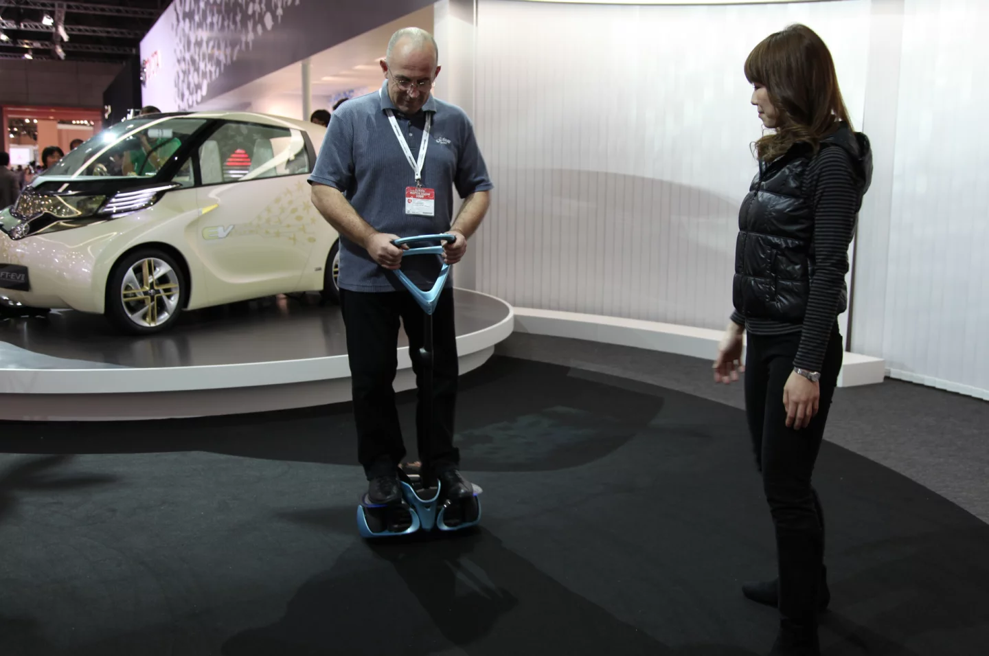 Author Mike Hanlon tries the Winglet