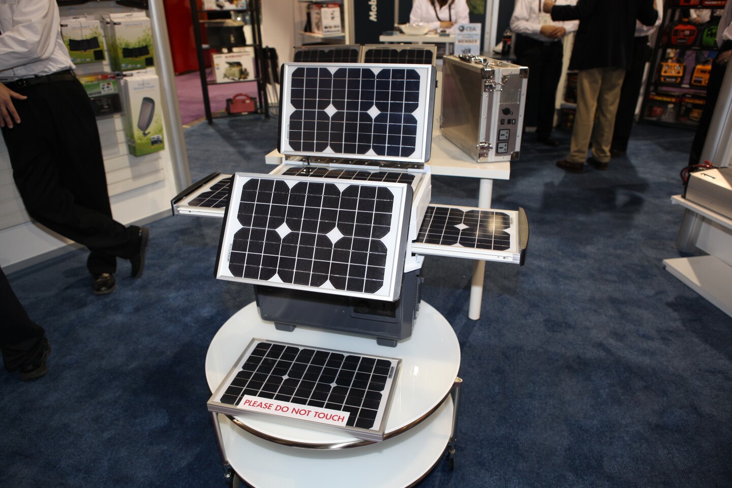 Wagan Tech's five-panel solar-powered generator
