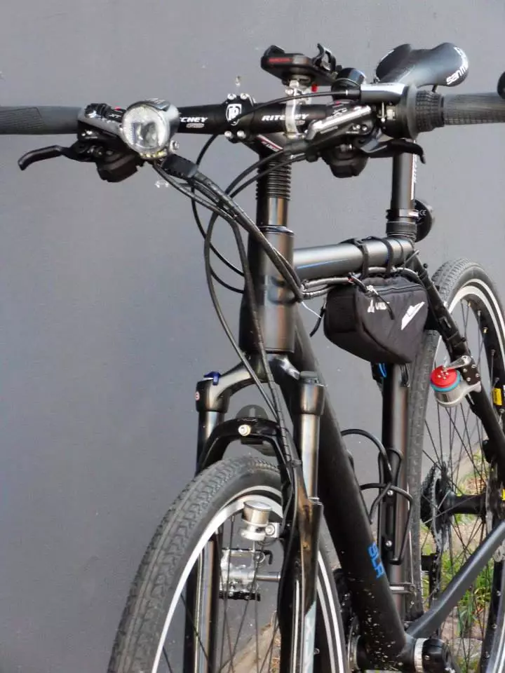 The Velospeeder e-drive puts out up to 600 watts and weighs