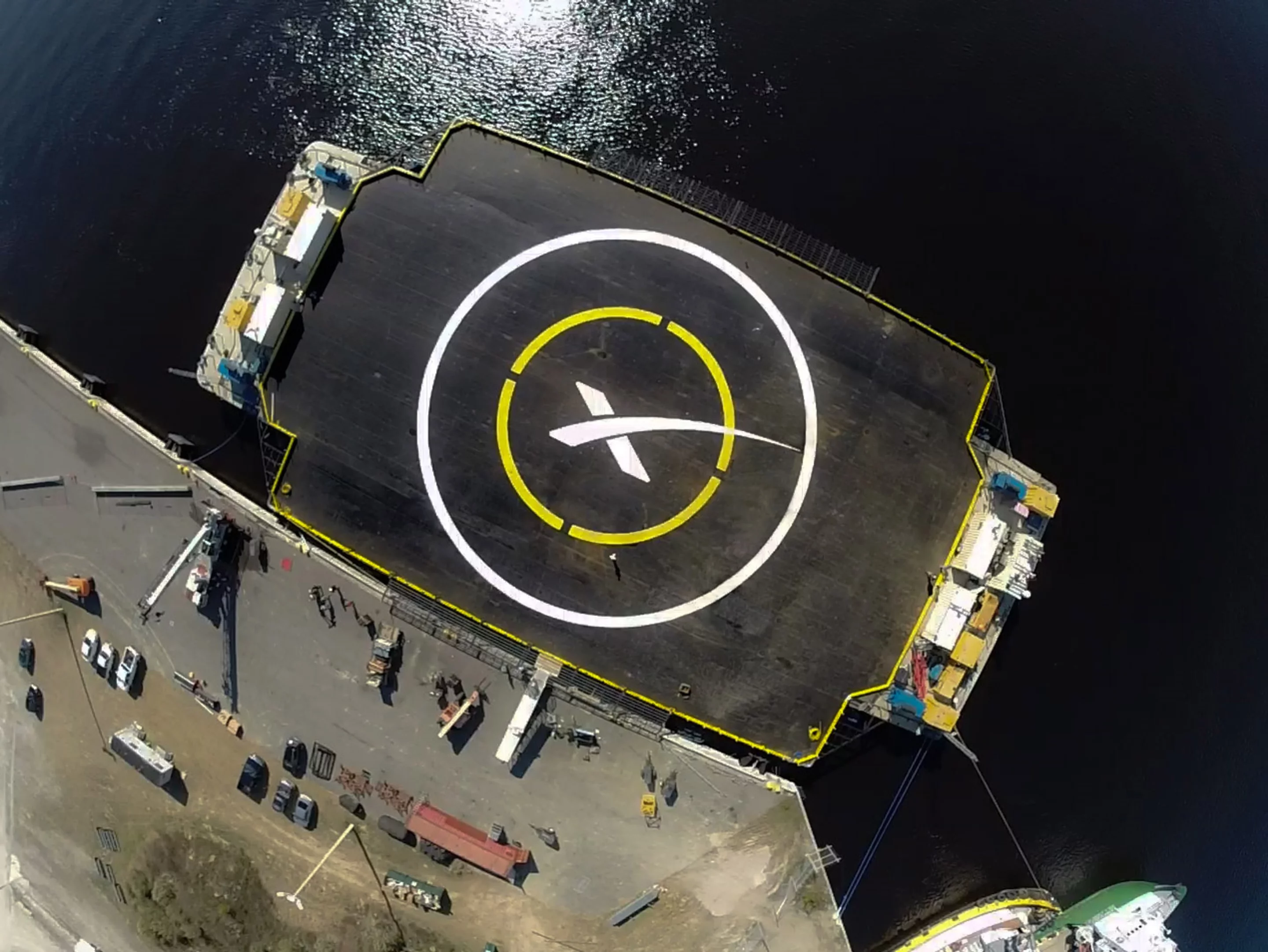 An autonomous spaceport drone ship will act as the landing target for the Falcon 7