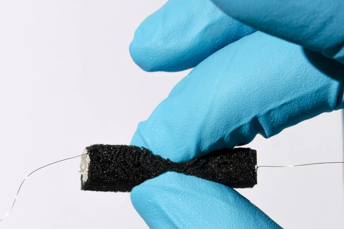The experimental battery withstands being squeezed, making it less fragile than "hard" batteries