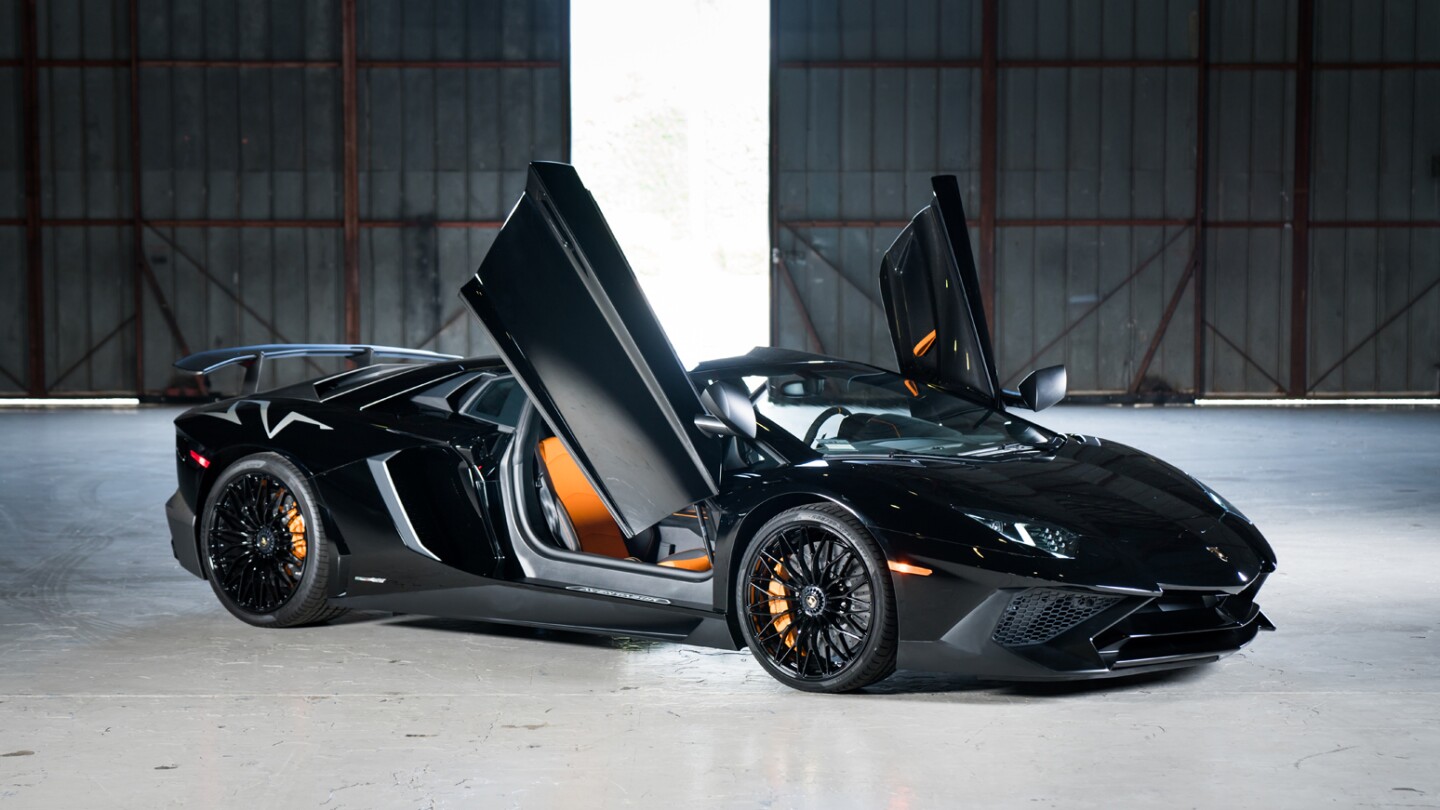 2018 Monterey Car Week Auction Report | 2016 Lamborghini Aventador LP 750-4 Superveloce | Failed to reach reserve price. High bid: $430,000 | Estimate: from $500,000 to $575,000 | Auction: Gooding & Co | Lot 169 | Official Description