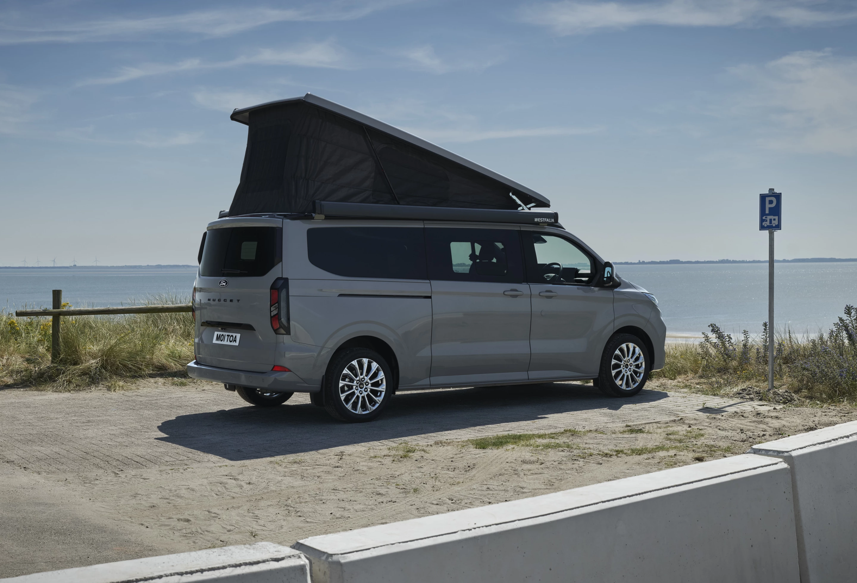 The new Nugget family includes an easy-folding pop-up roof fabric for more seamless operation