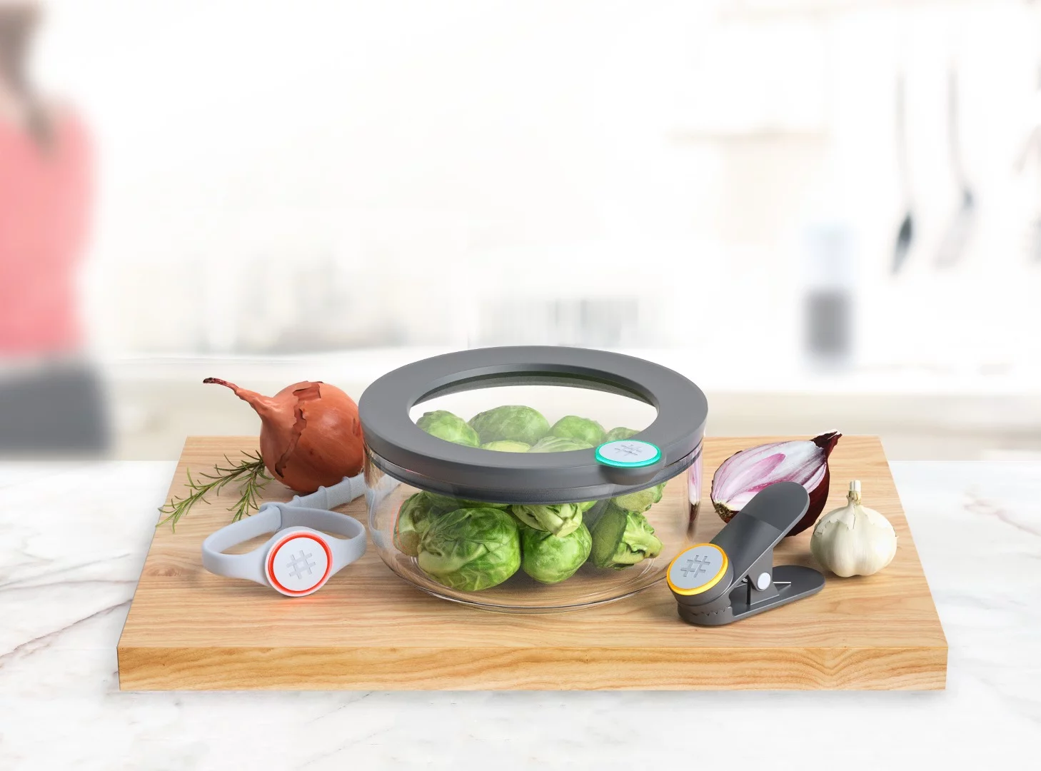 A basic Smarterware set consists of a sealable container, a clip and a strap