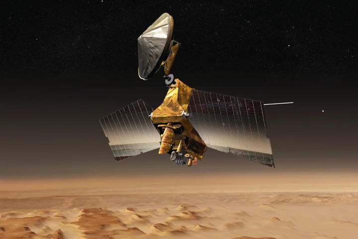 Artist's concept of the Mars Reconnaissance Orbiter