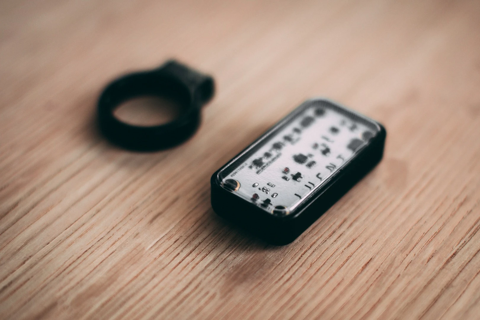 The Lucnt is waterproof, and can reportedly operate for up to 20 hours on one 1-hour charge of its integrated battery