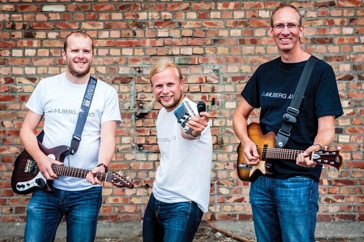 Aalberg Audio is billing its Ekko and Aero as the world’s first remote-controlled effects pedal for electric guitars