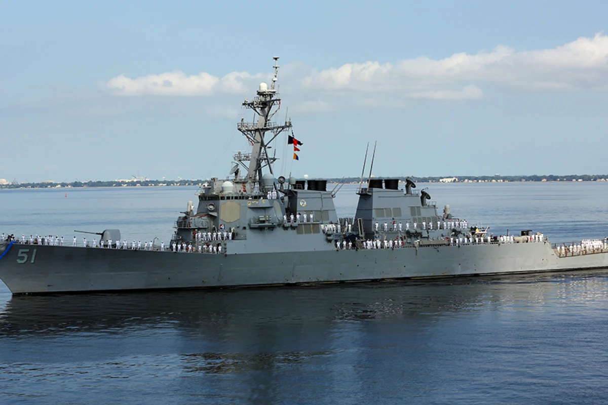 Retrofitting engines on existing Navy ships, like the USS Arleigh Burke pictured here, with RDE technology could improve fuel efficiency (Image: U.S. Navy/Mass Communication Specialist 1st Class Tommy Lamkin)