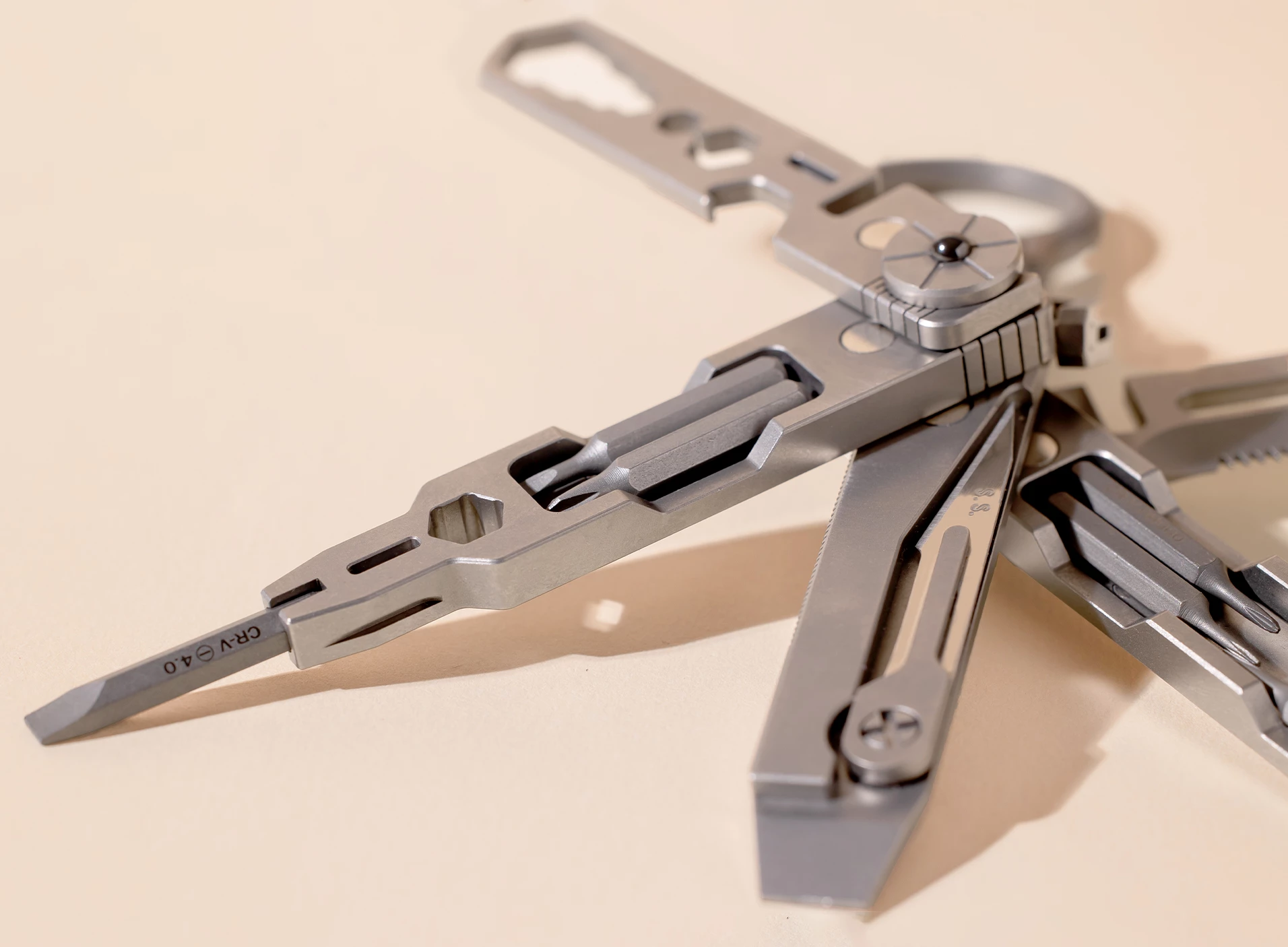 The Joat 2.0 can store a total of six bits