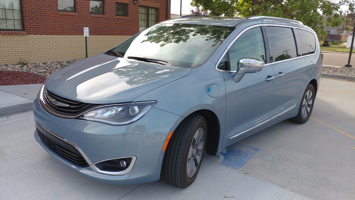 2015 to 2022 Chrysler Electric Pacifica Hybrid EV Charger, oem