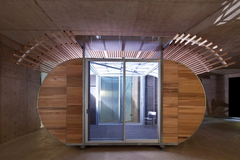 Raised slightly on "feet," the House Arc facilitates air flow underneath to aid cooling, or for those in colder climes, additional insulation can be added