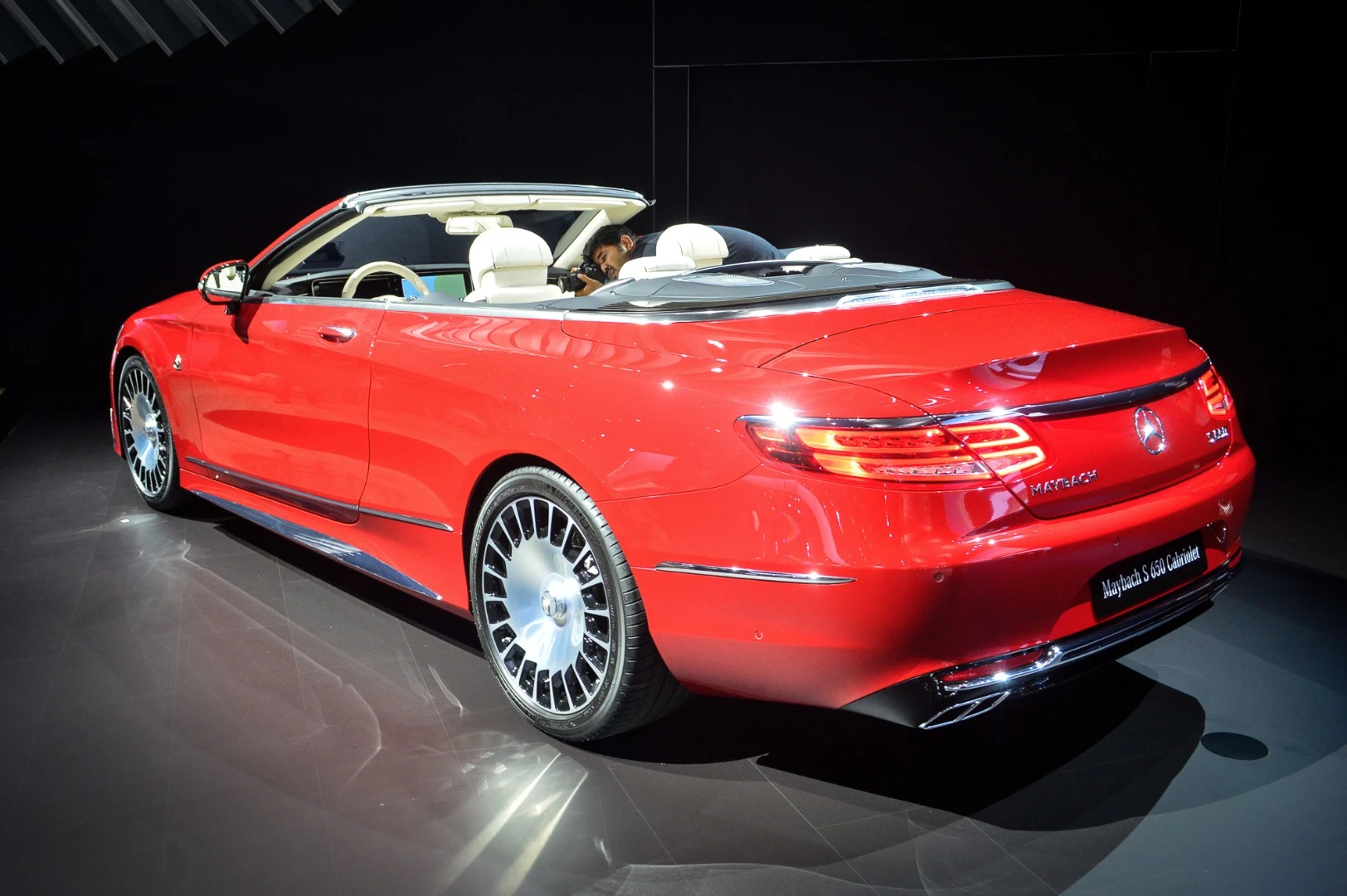 Mercedes-Maybach loses its lid