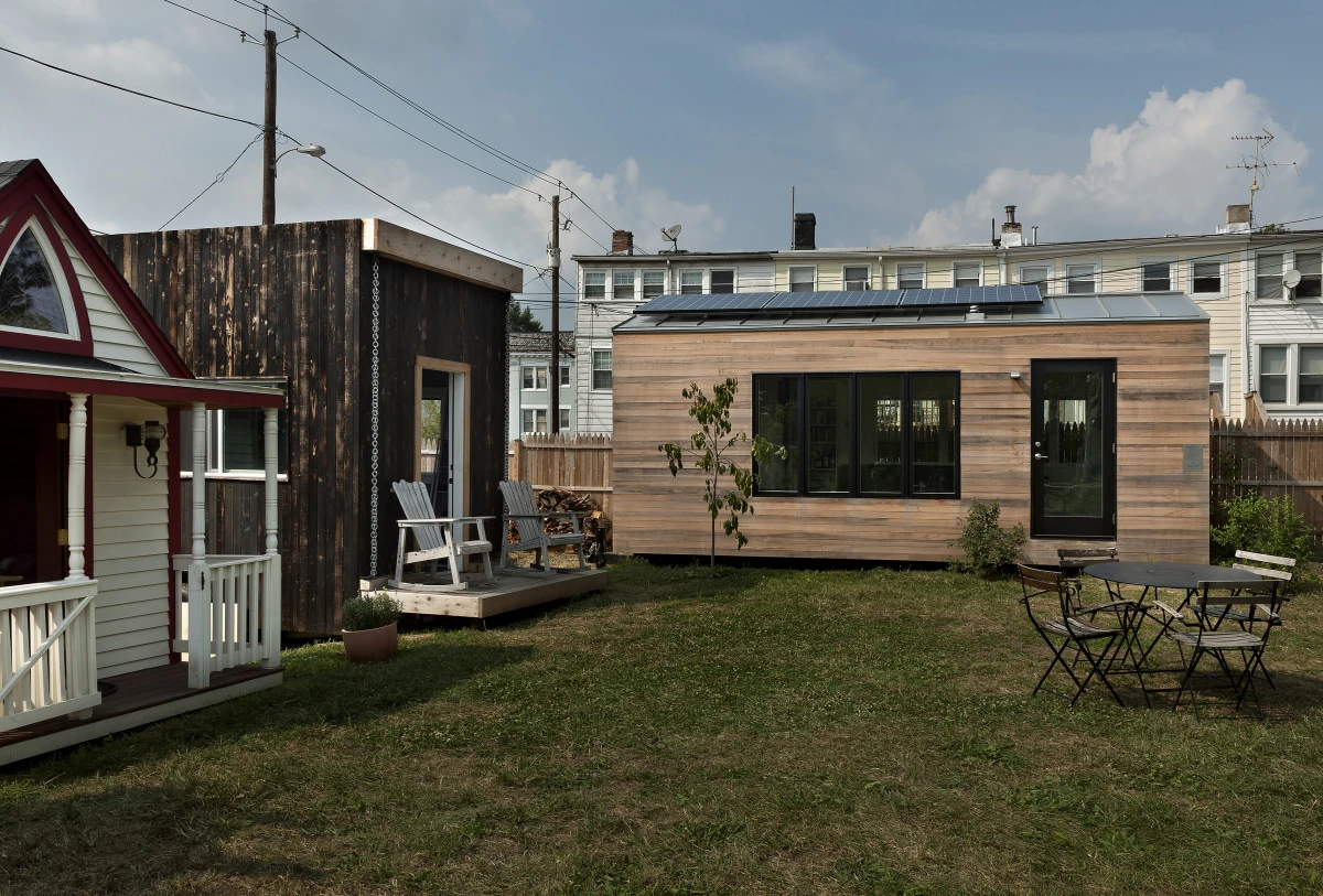The house has a 960 watt solar array on the roof, complete with battery storage system (Photo: Paul Burk Photography)