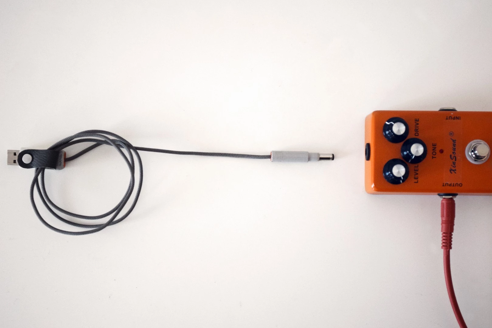 The Ripcord will allow players to power an effects unit (or tuners, keyboards, MIDI recorders, mixers and other 9 V gear) using an Android or Windows smartphone