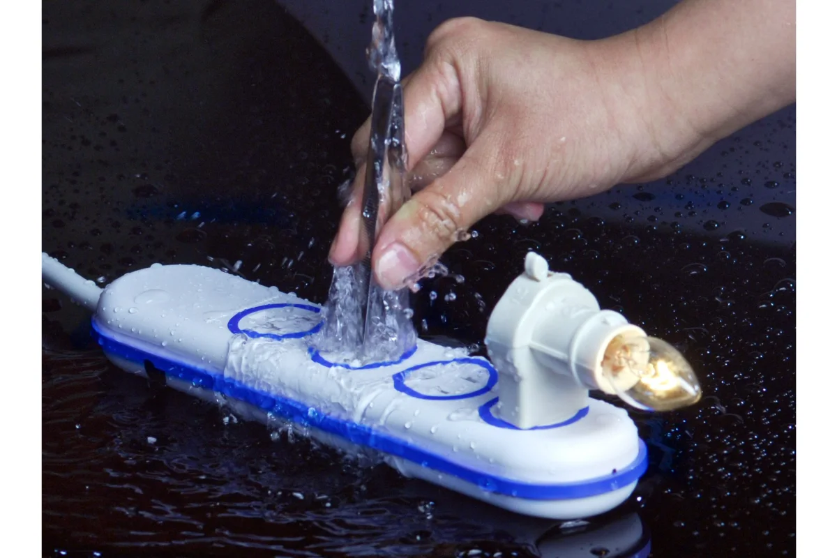 The power strip from Wet Circuits features a water resistant design and special material protecting the circuitry within, ensuring that contact with a soaking outlet needn't end up in a trip to the emergency room