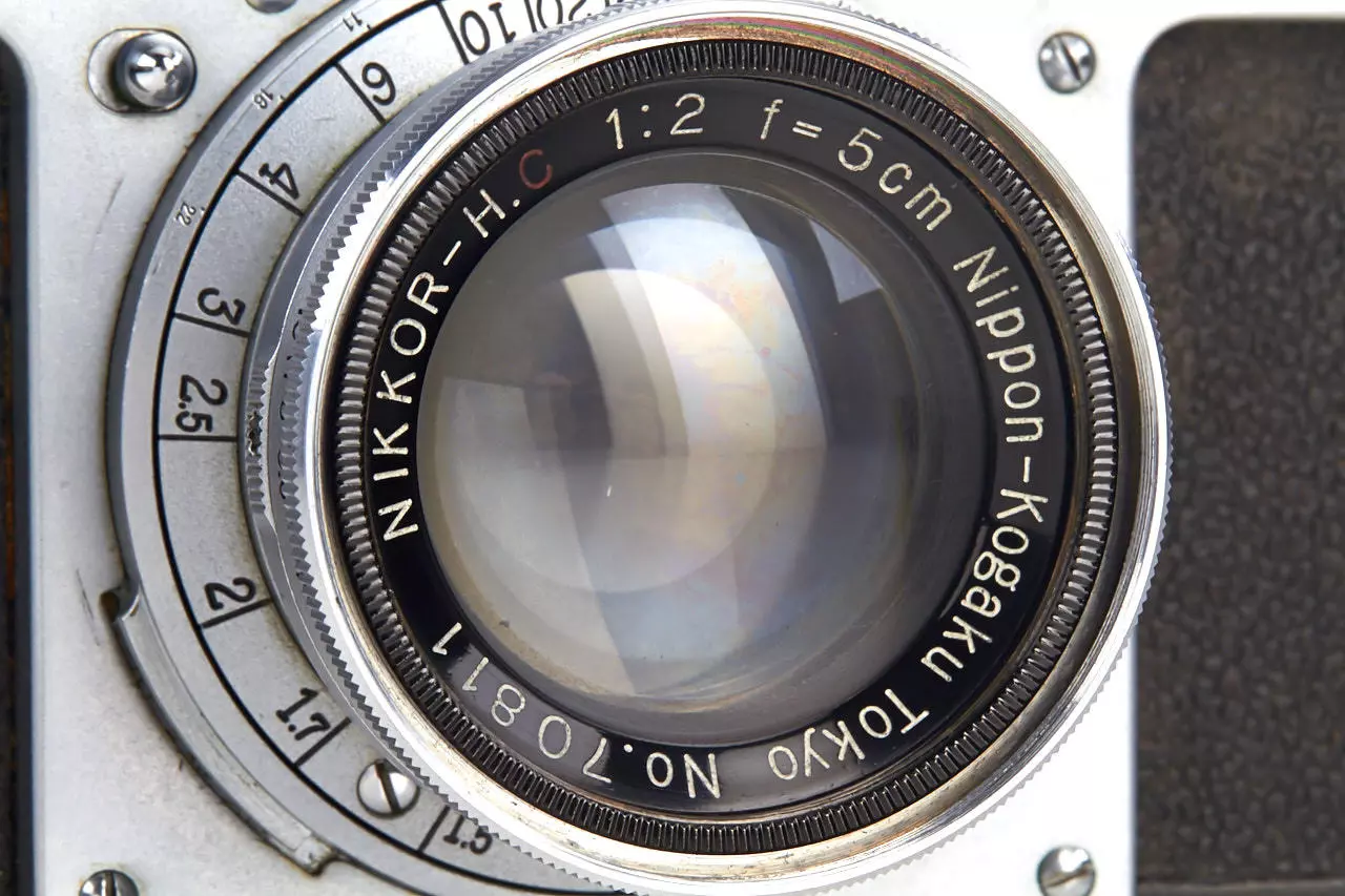 The Nikon One rangefinder camera comes with its original Nikkor-H 2/5cm lens