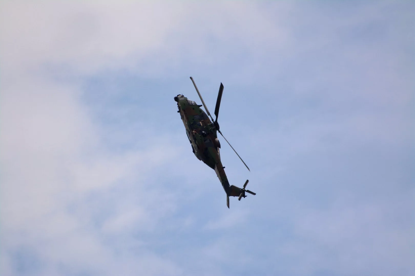 The NH90 is 19.56 m long, has a fuselage width of 3.63 m and is 4.2 m in height