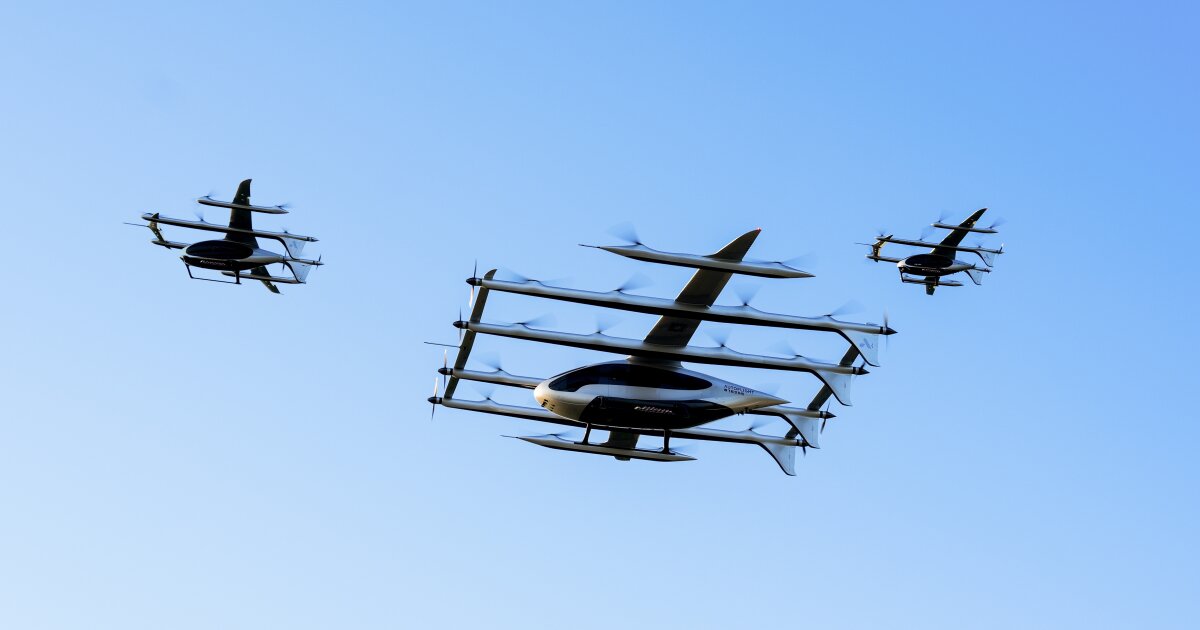 One V5000 Matrix flying in coordination with two V2000-series aircraft